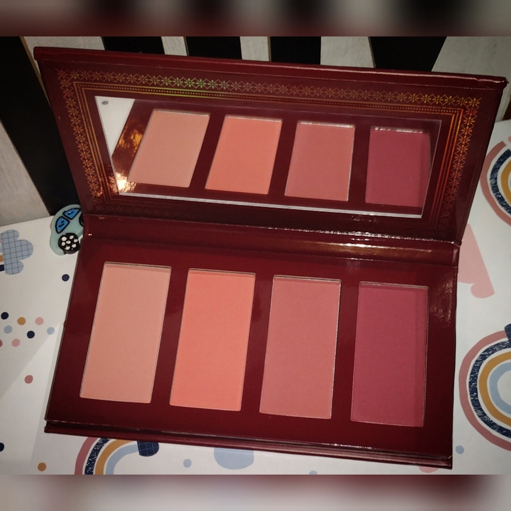 ACE BEAUTÉ Blushed In Paradise Palette - Picture 12 of 12
